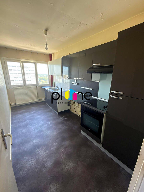 Appartement - 87 m² - 7 pièces