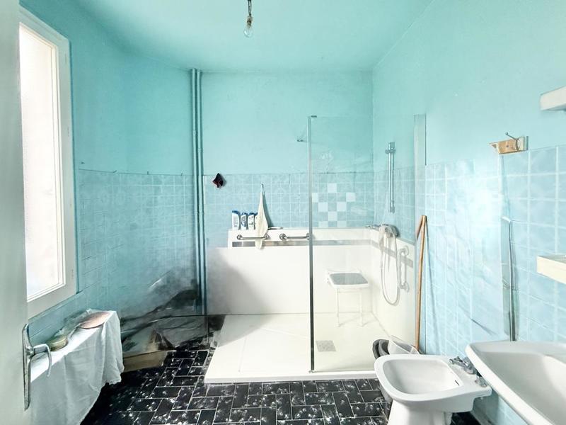 Maison - 180 m² - 8 pièces