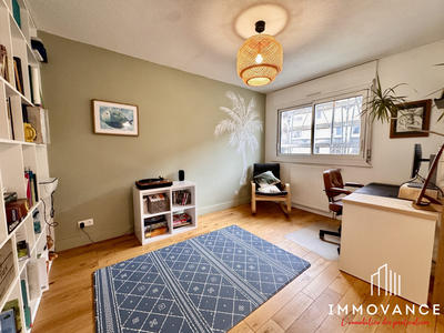 Appartement - 81 m² - 3 pièces