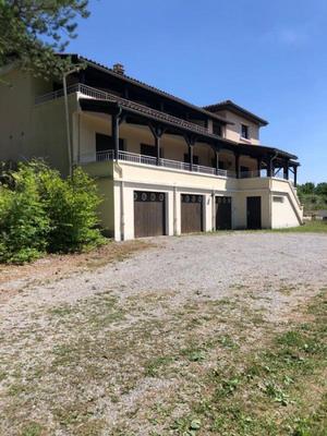 Maison - 267 m² - 7 pièces