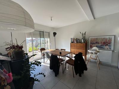 Maison - 87 m² - 4 pièces