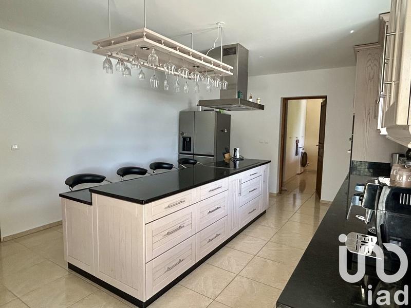 Maison - 189 m² - 6 pièces