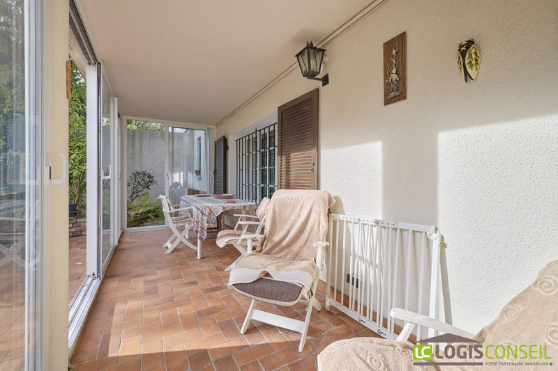 Maison traditionnelle - 165 m² - 8 pièces