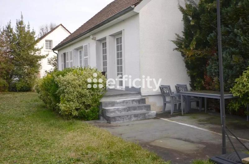 Pavillon - 247 m² - 7 pièces