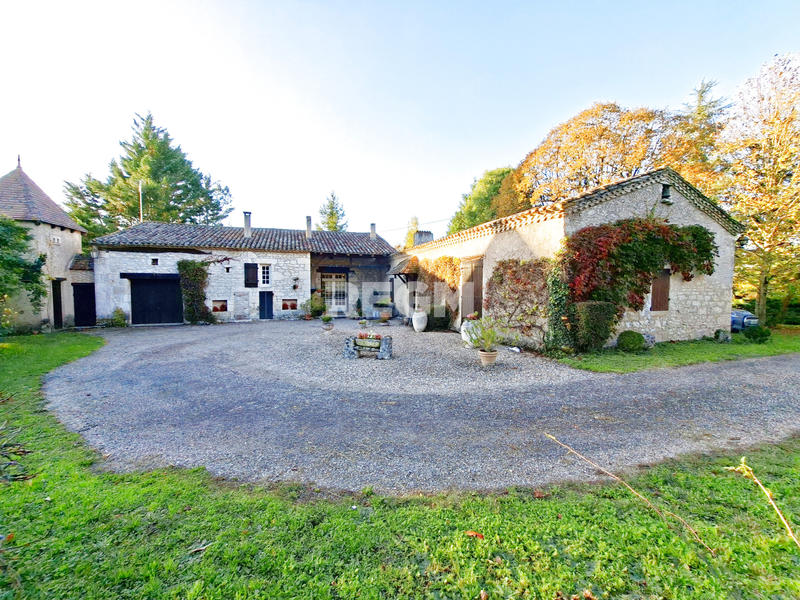 Maison - 190 m² - 6 pièces