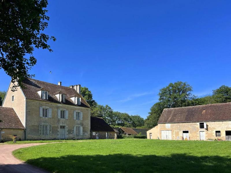 Maison de maîtres - 425 m² - 12 pièces