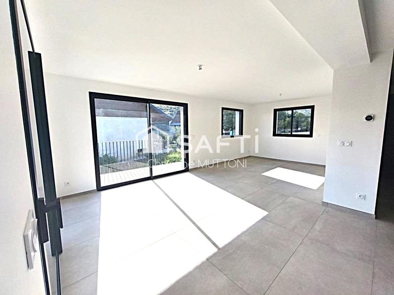 Maison - 120 m² - 6 pièces