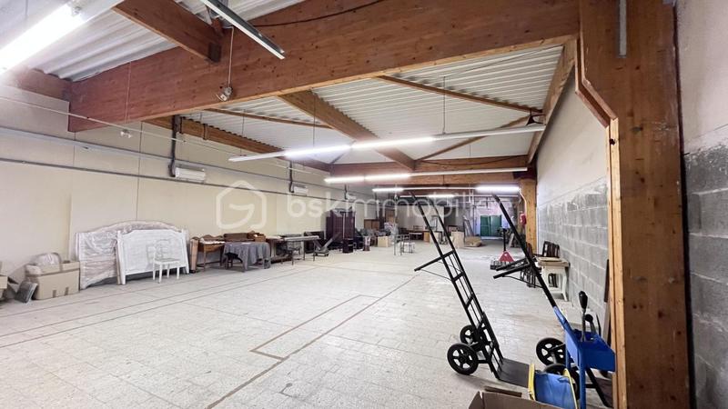 Bureau - 1 039 m² - 3 pièces