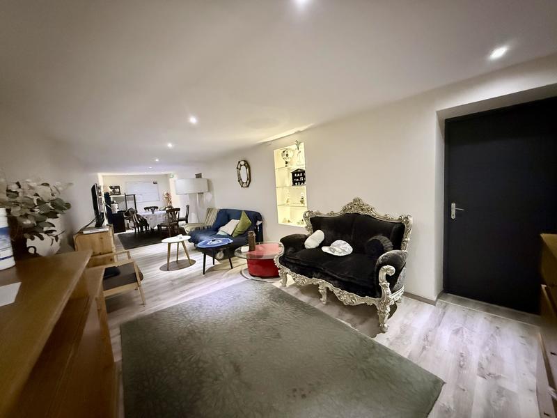 Appartement - 150 m² - 5 pièces