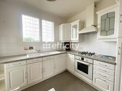 Appartement - 80 m² - 4 pièces