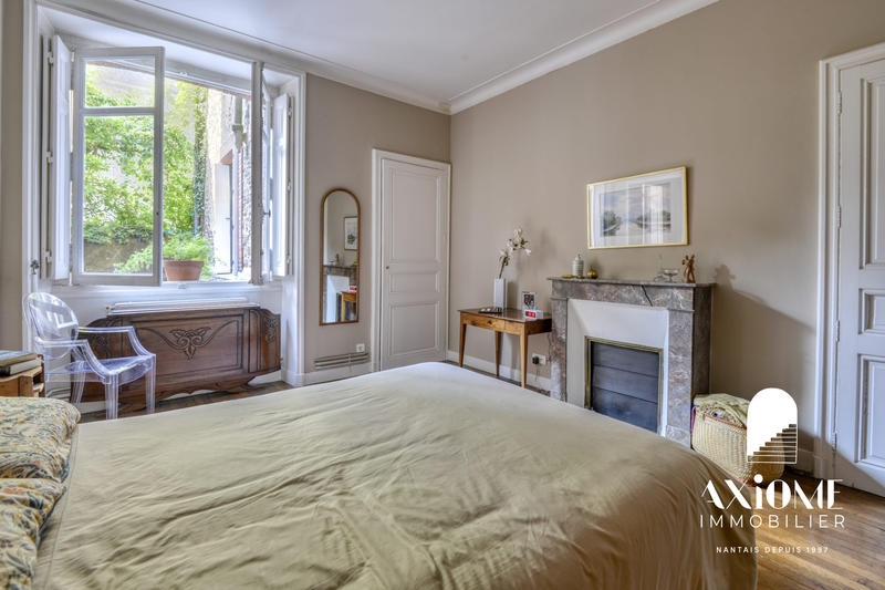 Appartement - 140 m² - 5 pièces