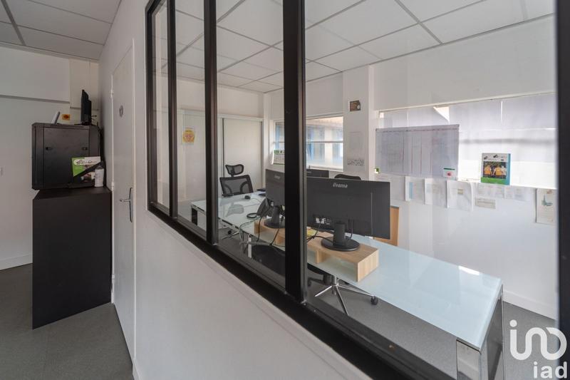 Local commercial - 1 200 m²