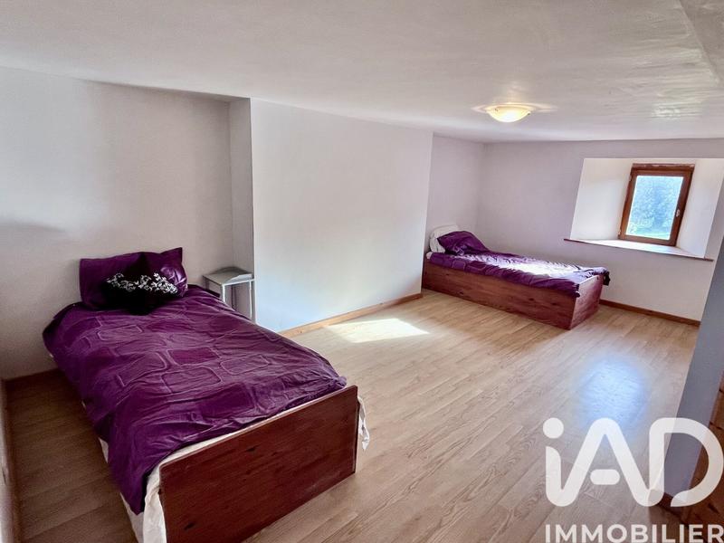 Maison - 234 m² - 12 pièces