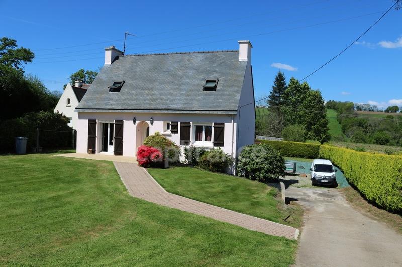 Maison - 96 m² - 5 pièces