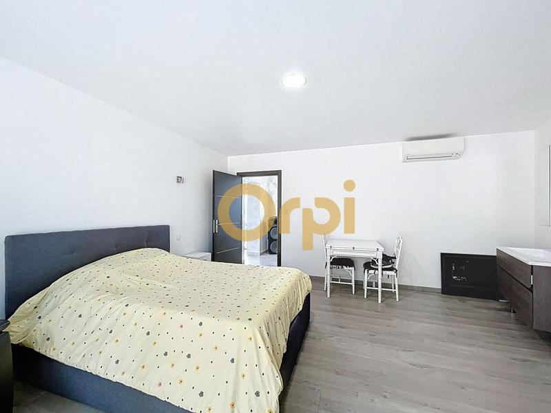 Villa - 208 m² - 4 pièces