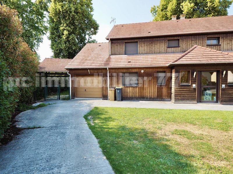 Maison de bois - 98 m² - 6 pièces