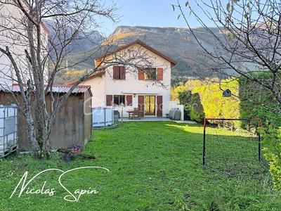 Maison - 84 m² - 4 pièces