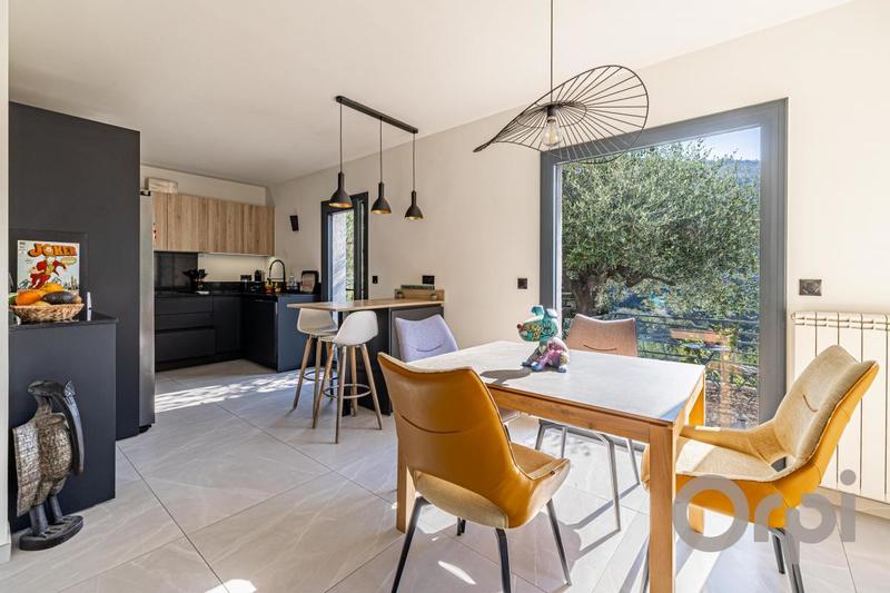 Villa - 140 m² - 5 pièces