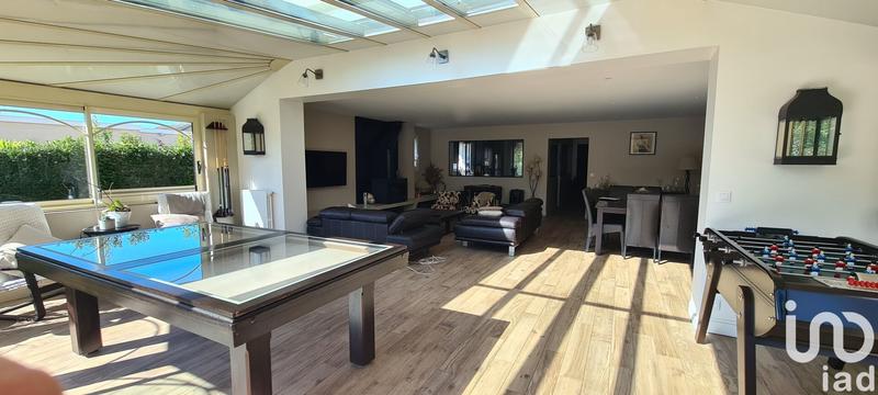 Maison - 219 m² - 6 pièces