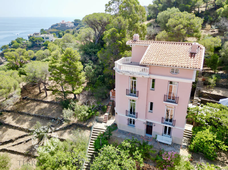 Villa - 219 m² - 10 pièces