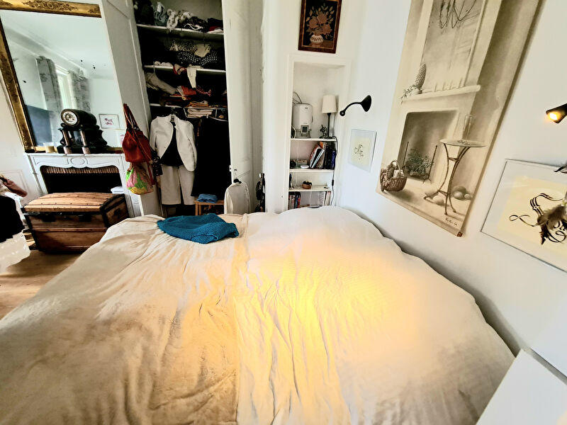 Propriété - 240 m² - 8 pièces