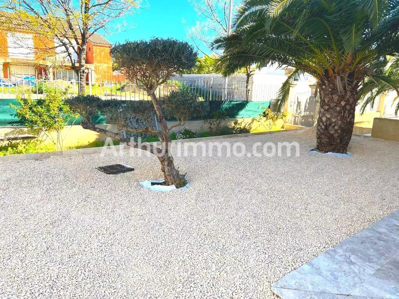 Maison - 280 m² - 6 pièces