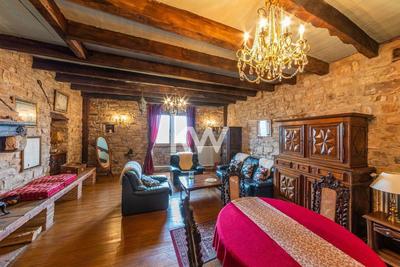 Maison de village - 179 m² - 6 pièces