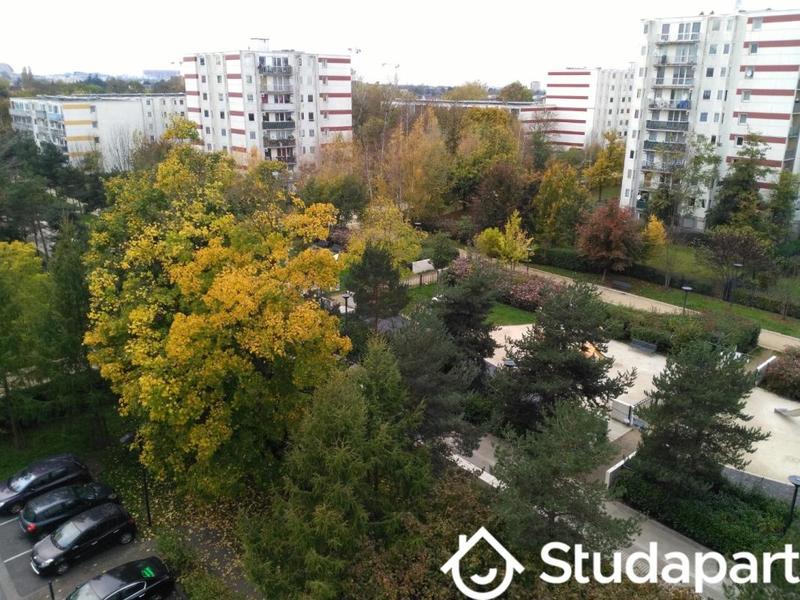 Chambre - 9 m² - 1 pièce