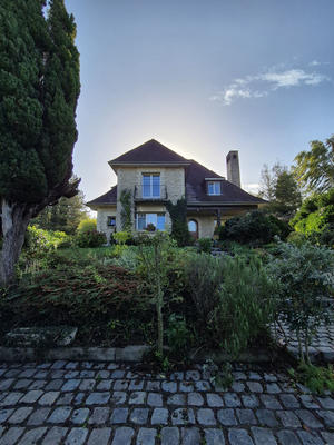 Maison - 180 m² - 8 pièces