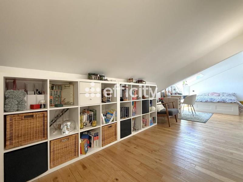 Appartement - 100 m² - 4 pièces