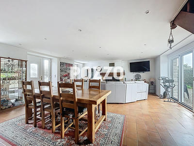 Maison - 115 m² - 4 pièces