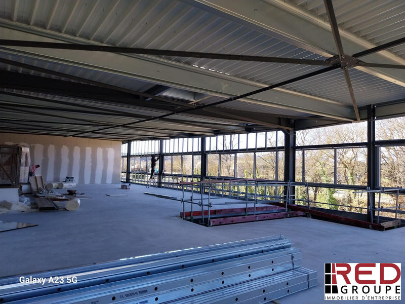 Entrepôt - 1 559 m²