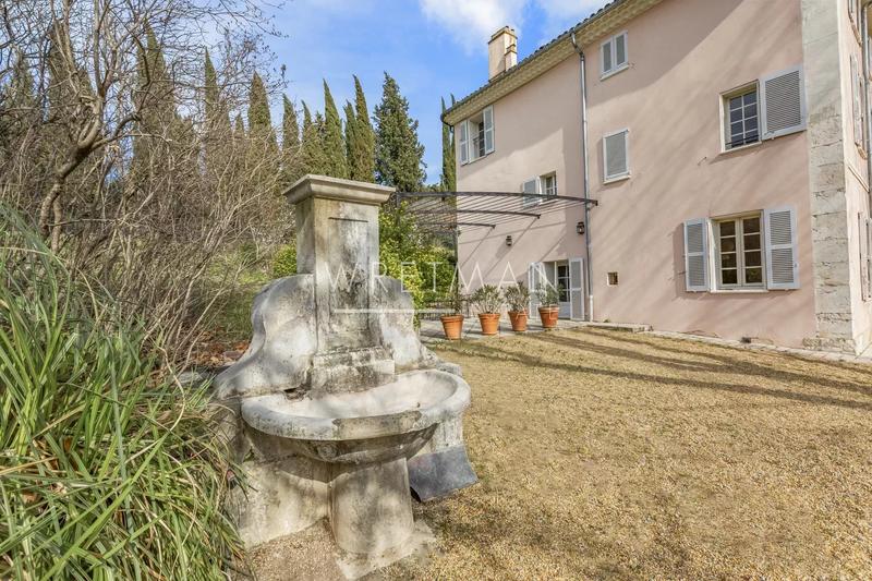 Bastide - 433 m² - 14 pièces