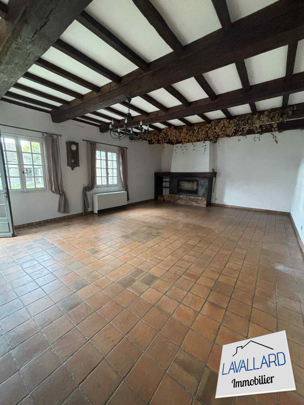 Maison - 239 m² - 10 pièces