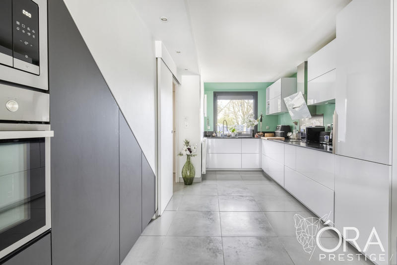 Maison traditionnelle - 150 m² - 6 pièces