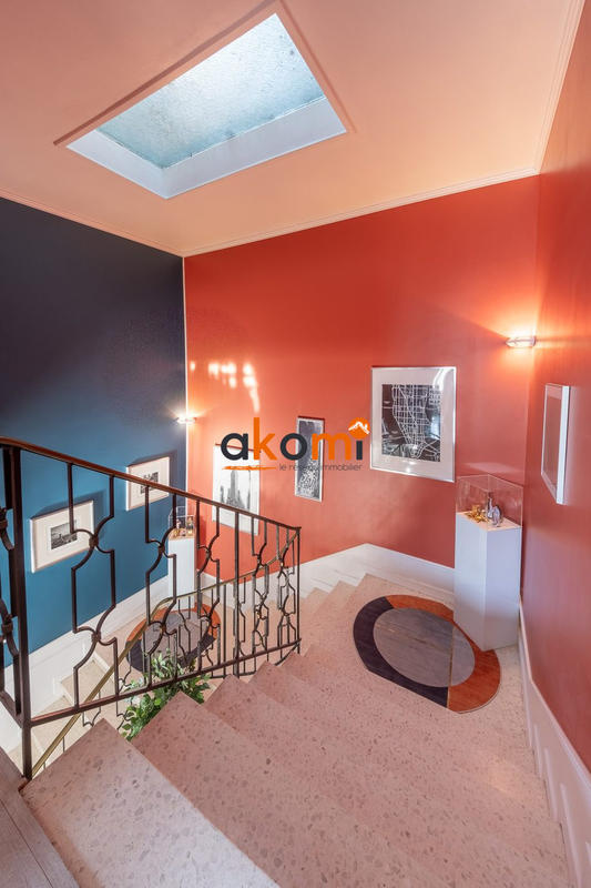 Maison ancienne - 257 m² - 8 pièces