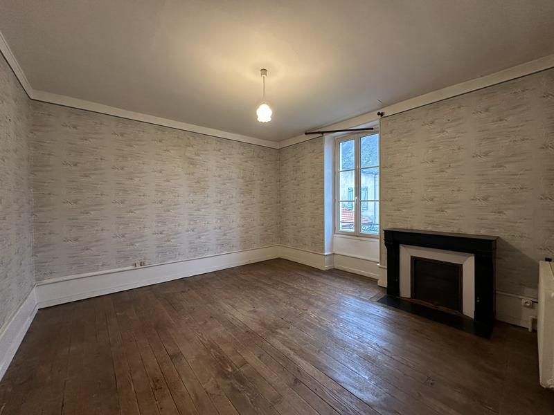 Maison ancienne - 225 m² - 6 pièces