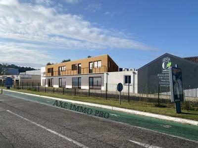 Local commercial - 670 m² - 5 pièces