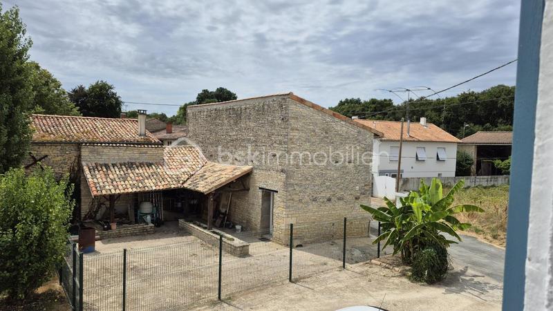 Maison - 210 m² - 7 pièces