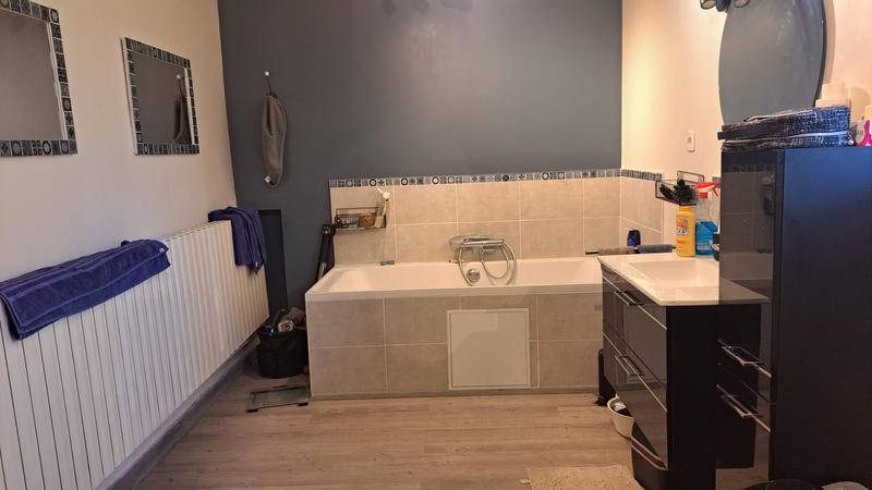 Propriété - 330 m² - 11 pièces