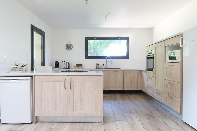 Maison - 235 m² - 7 pièces