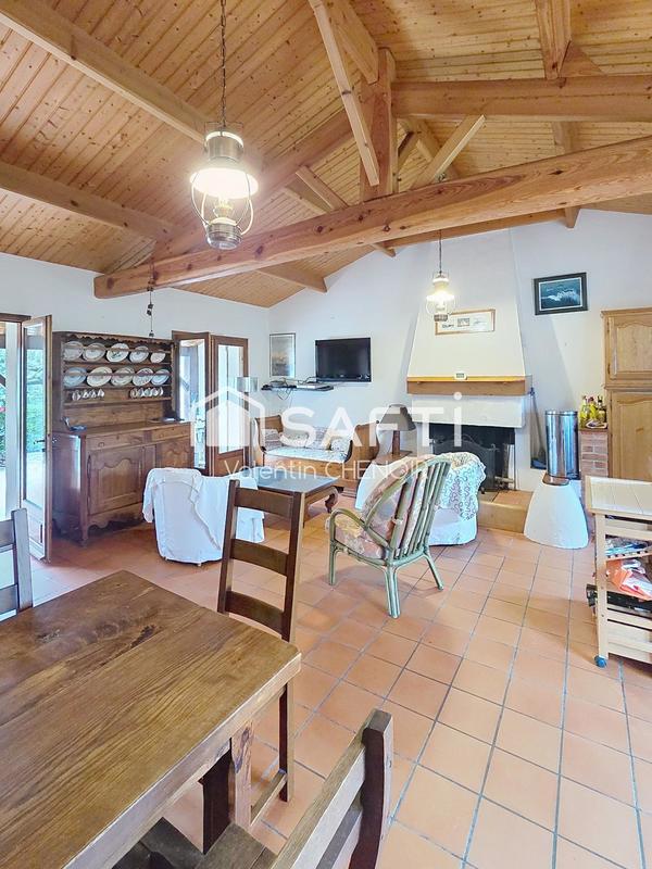 Maison - 135 m² - 6 pièces