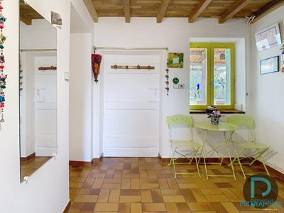 Maison - 201 m² - 8 pièces