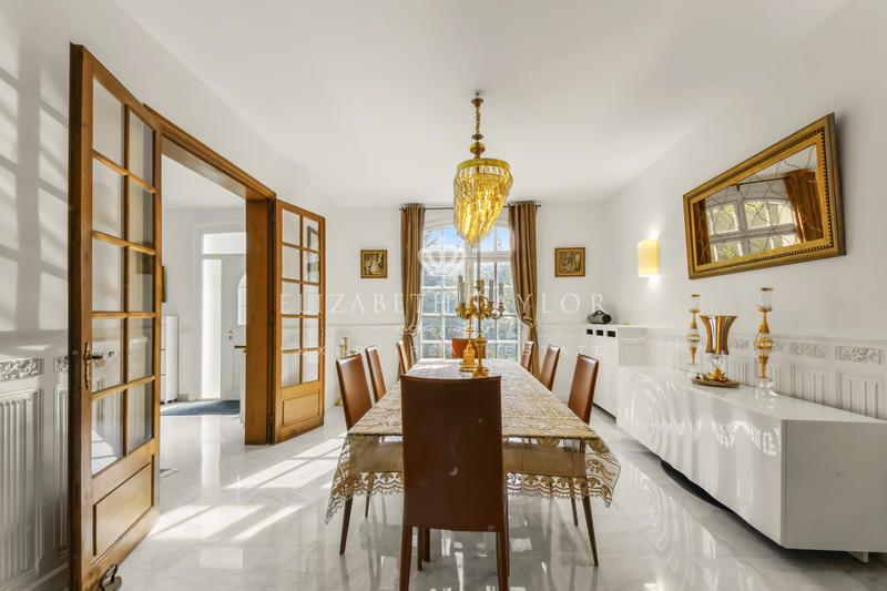 Villa - 420 m² - 14 pièces