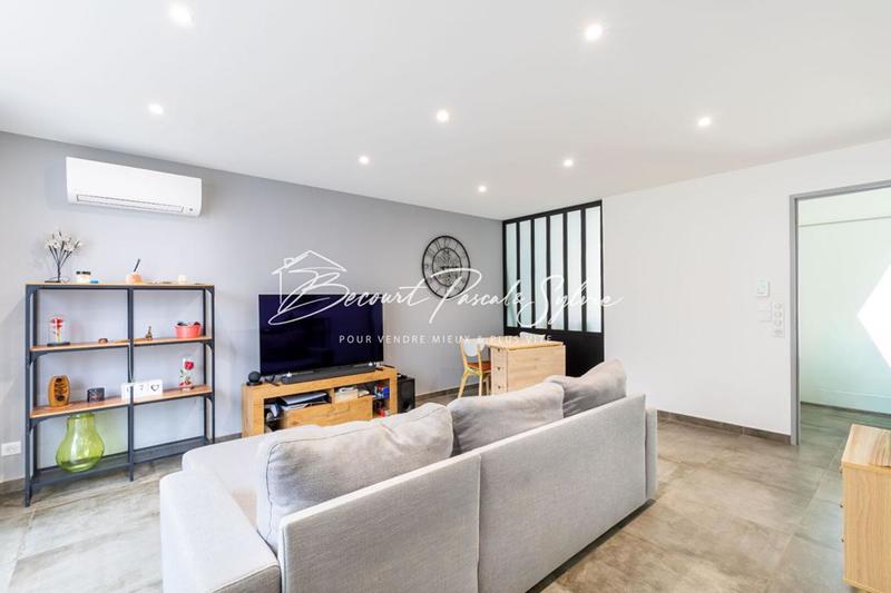 Maison - 93 m² - 5 pièces