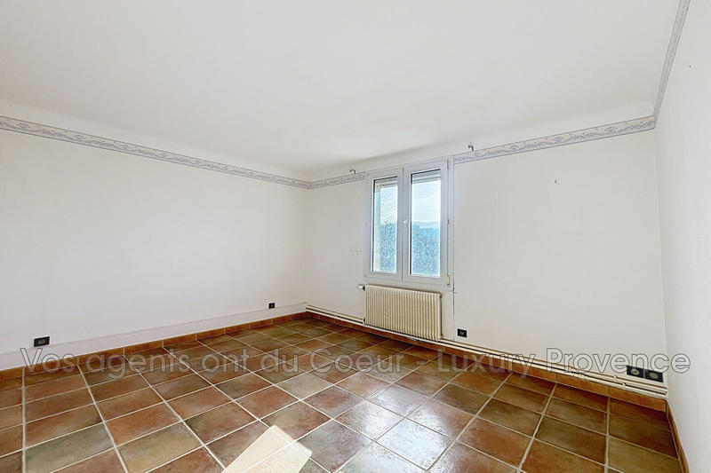 Maison - 174 m² - 9 pièces