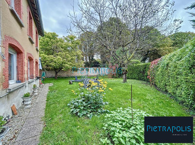 Maison ancienne - 290 m² - 10 pièces