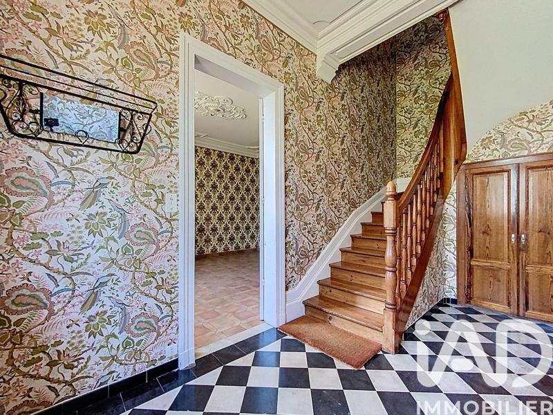 Maison - 198 m² - 7 pièces