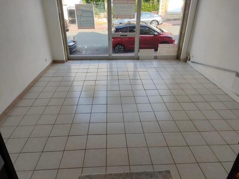 Local commercial - 74 m² - 2 pièces