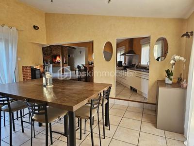 Propriété - 266 m² - 12 pièces